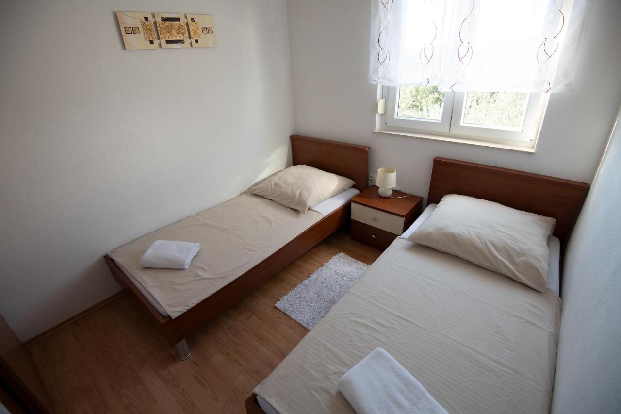Apartments Mamut Trogir Exterior foto