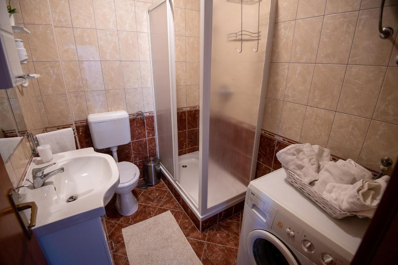 Apartments Mamut Trogir Exterior foto
