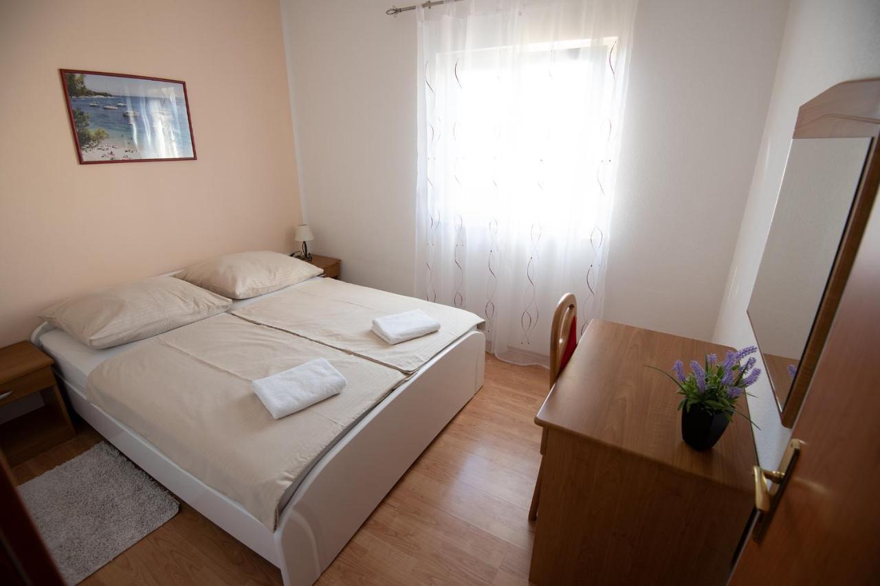 Apartments Mamut Trogir Exterior foto