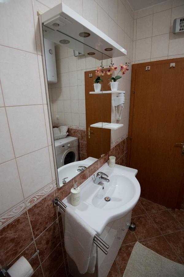Apartments Mamut Trogir Exterior foto