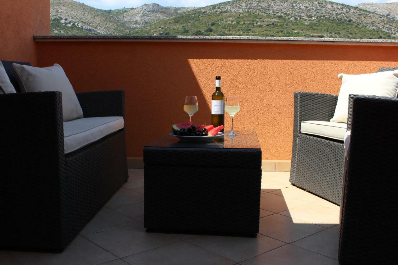 Apartments Mamut Trogir Exterior foto