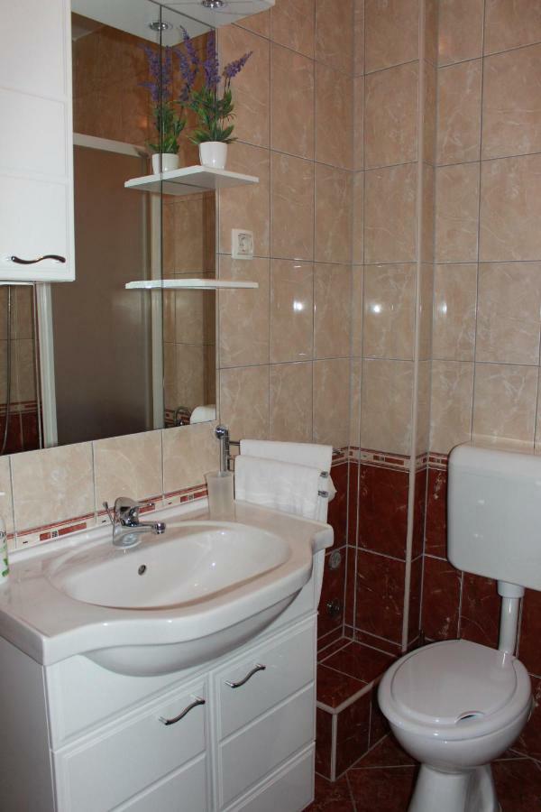 Apartments Mamut Trogir Exterior foto